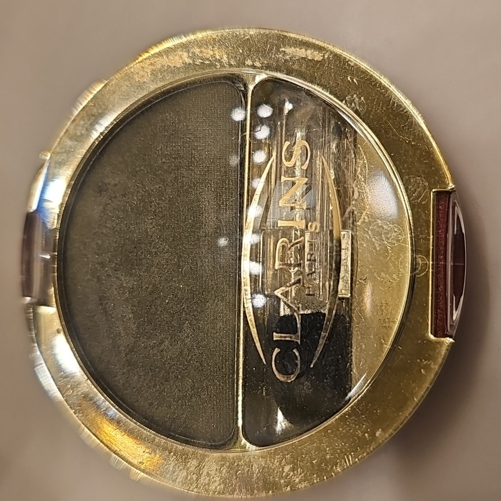 Shadows - Picture 11 of 16